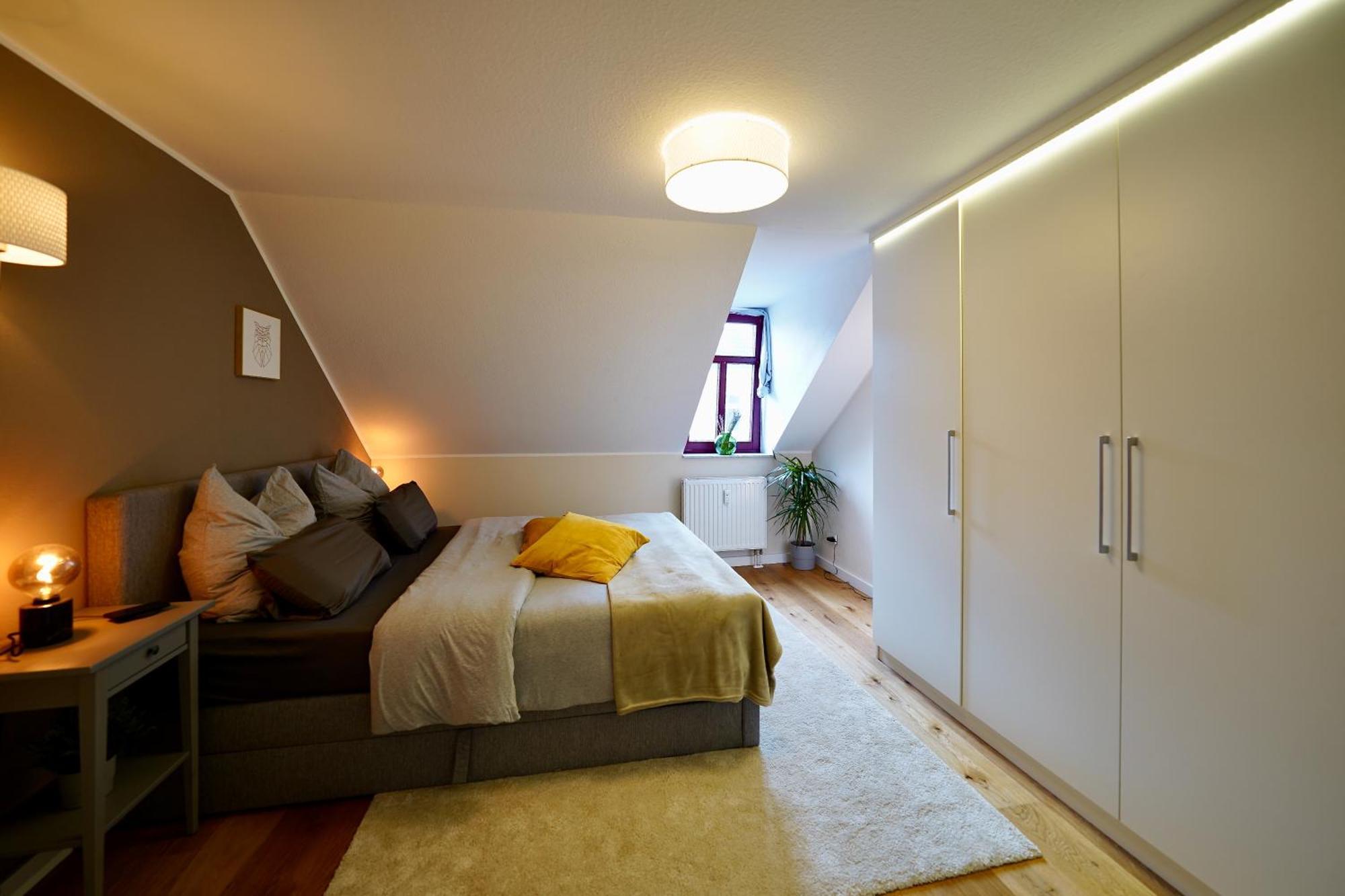 Edler Wohnraum Noble Stadtoase Mit Boxspringbett, Kaffeevollautomat & Parkplatz Zwickau Kültér fotó